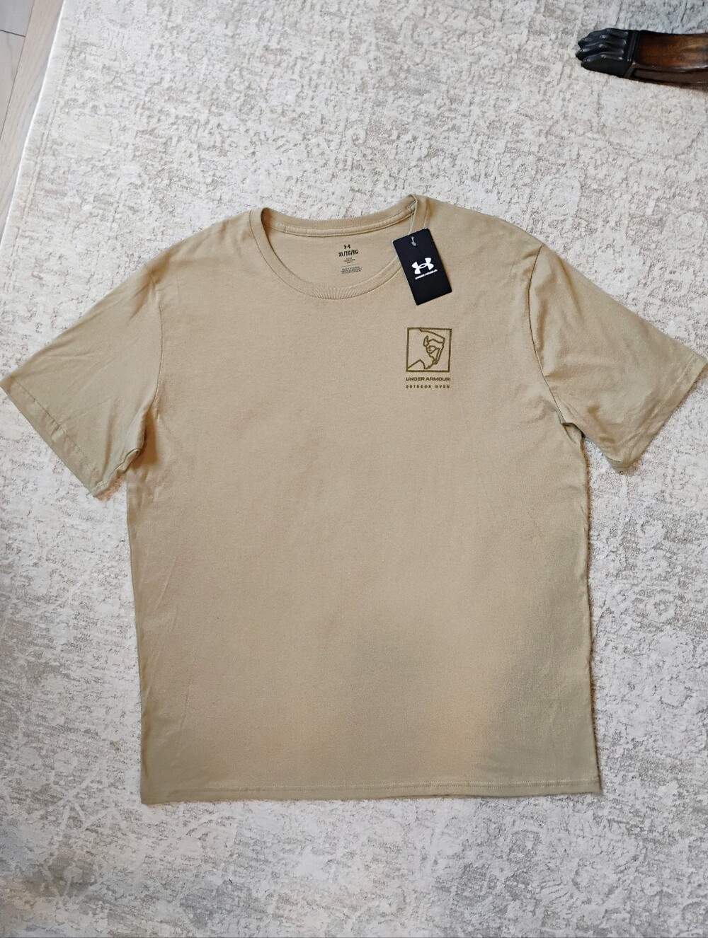 NWT XL Under Armour UA M Bison Map Tan Short Sleeve Active Gym Workout Tee NEW